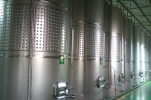 Fully automatic fruit wine production line